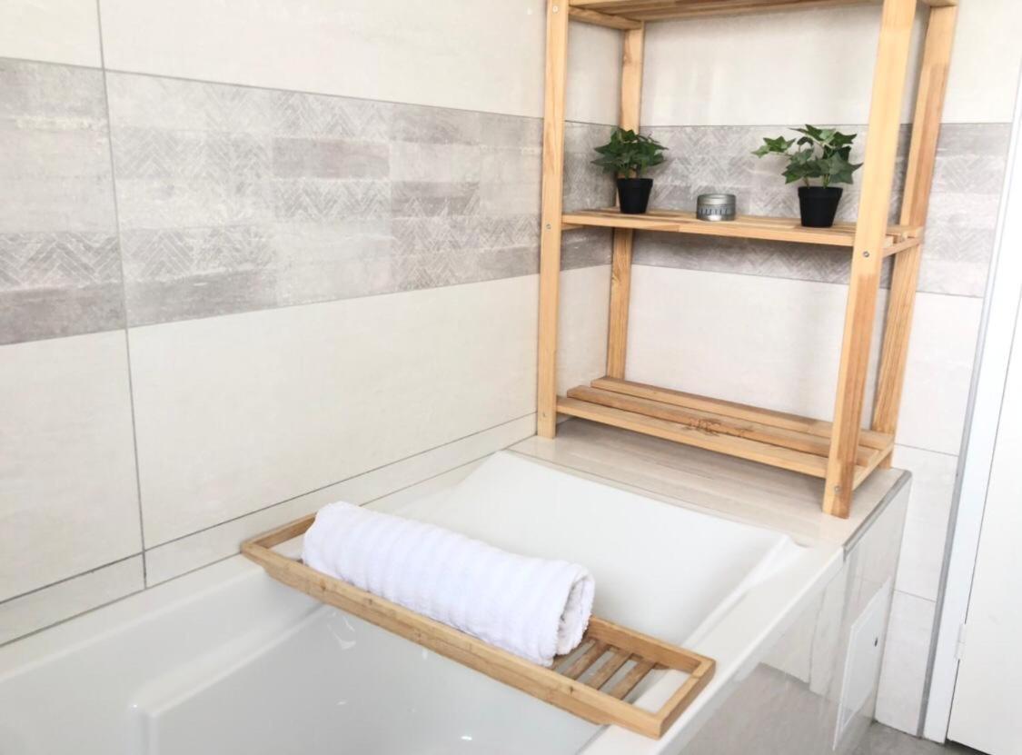 Loft Evasion , Parking Gratuit , 5 Min Auxerre Appartement Monéteau Buitenkant foto